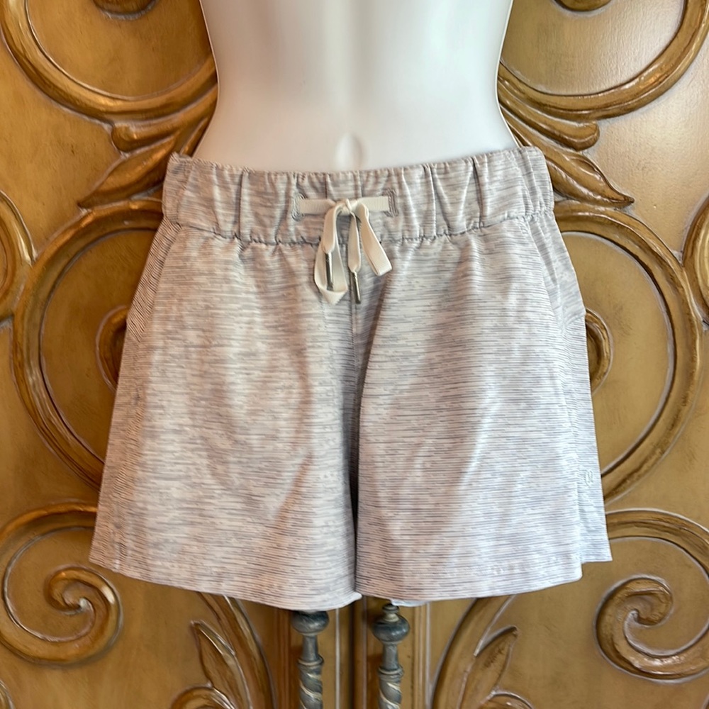 Lululemon gray On the Fly Short